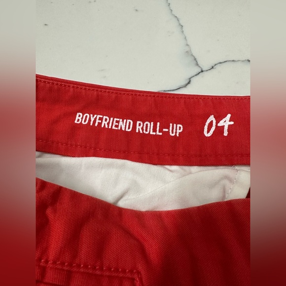 boyfriend Rolls-Up Khakis by GAP Red Skorts with Classic Flat Front Design - Picture 6 of 8
